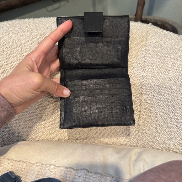 Prada Black nylon wallet great condition. Vintage 100% Authentic - Picture 6 of 11